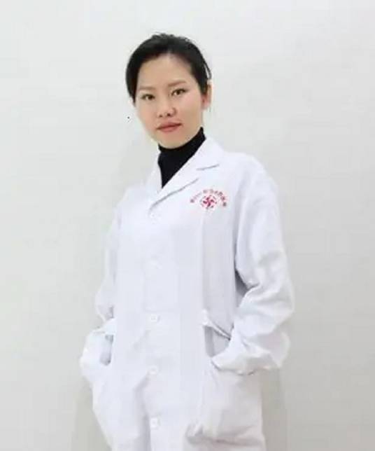 陈丽丽（高级纹绣师）