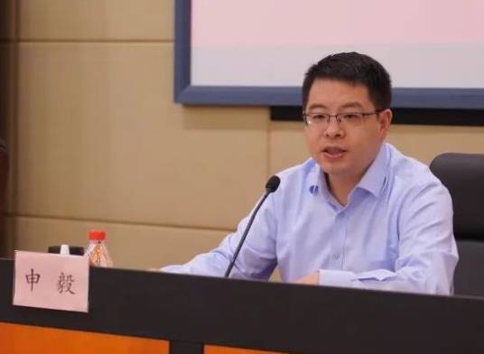申毅（上海市徐汇区委组织部副部长）
