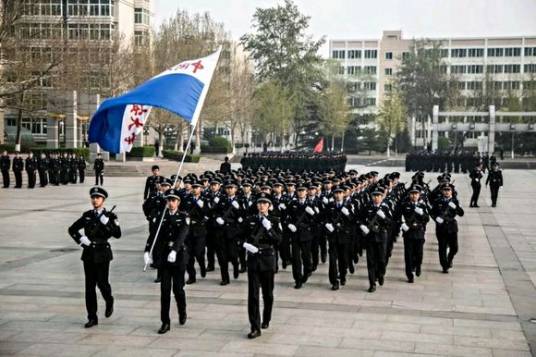警校
