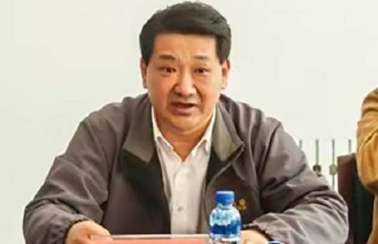 李永乐（烟台蓝天投资开发集团有限公司董事长）