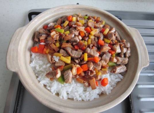 墨鱼仔煲饭
