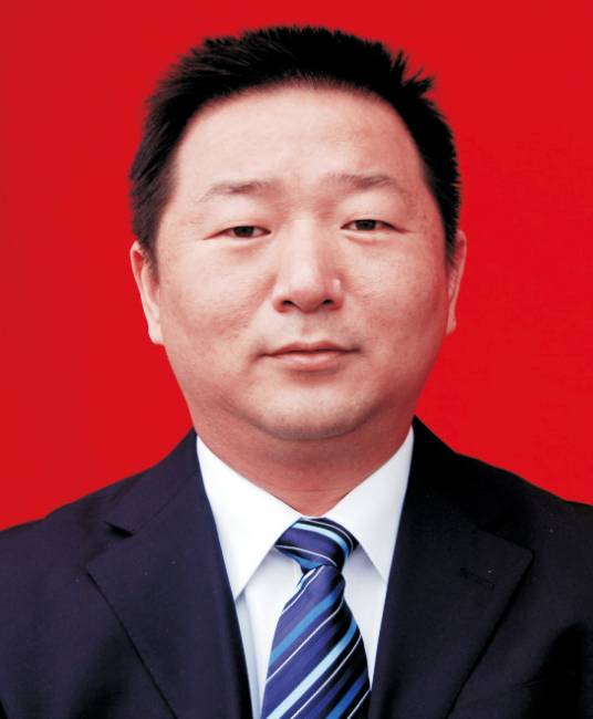 艾志军（平江县人民政府党组成员、副县长）