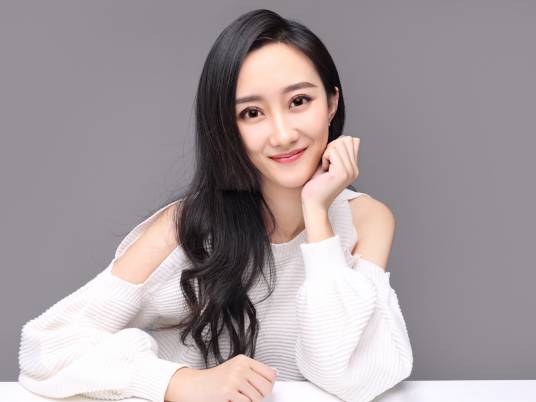 白欣怡（搜狐演播室主持人）