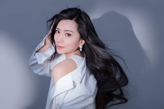严蕊（歌手）