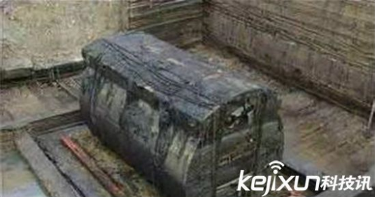 九龙抬尸棺