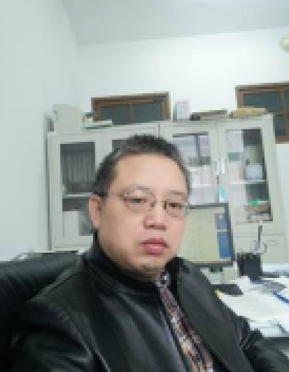邓建华（苏州科技学院硕士生导师）