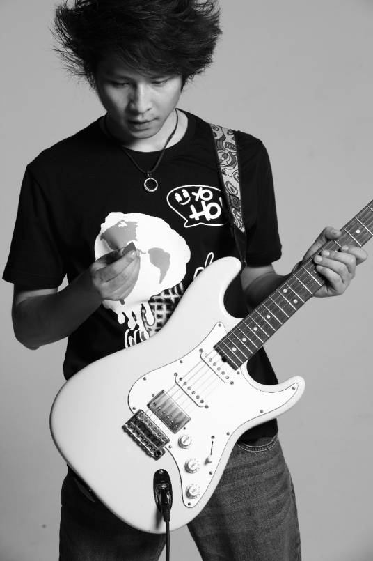 周坤（著名吉他演奏家，独立音乐制作人）