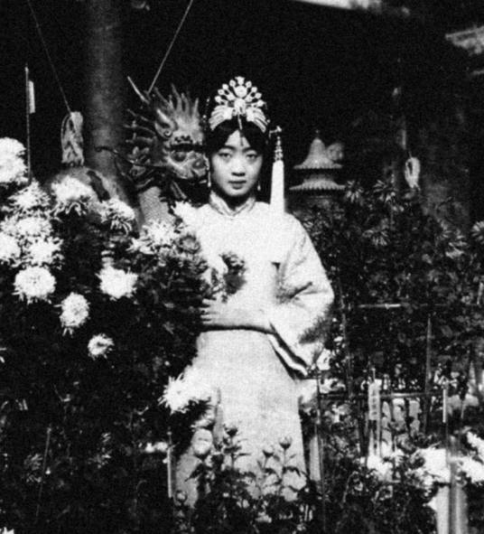 郭布罗·婉容