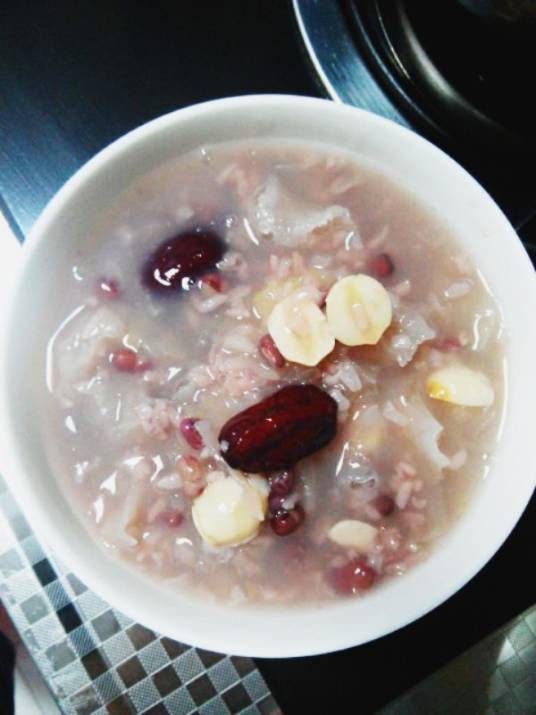 红枣莲子粥