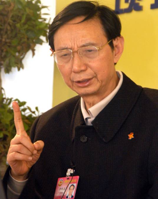 尹明善