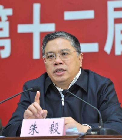 朱毅（湖北省人大常委会原秘书长、党组成员）