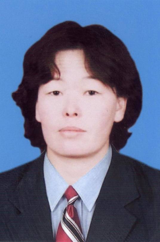 赛娜（锡林郭勒盟民族事务委员会党组书记、主任）