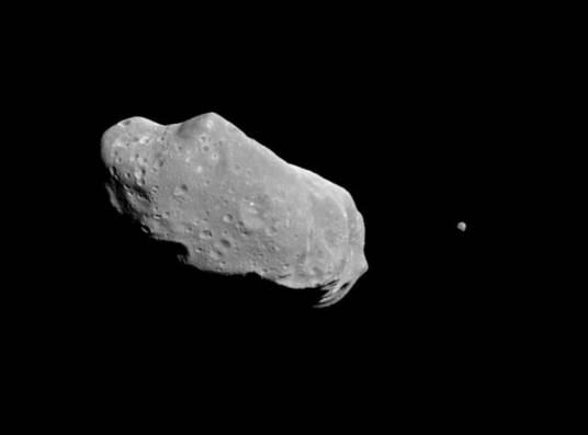 艾女星