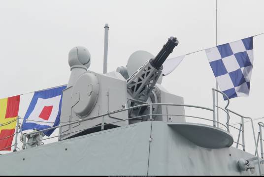 H/PJ-11型11管30毫米舰炮