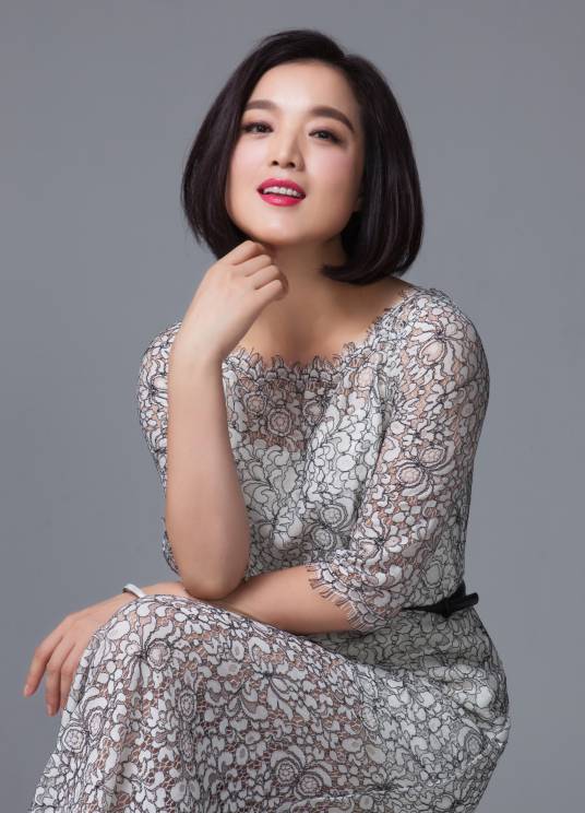 白雪（中国内地流行乐女歌唱演员、影视演员）