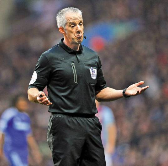 裁判（体育比赛维持秩序，执行规则的人）