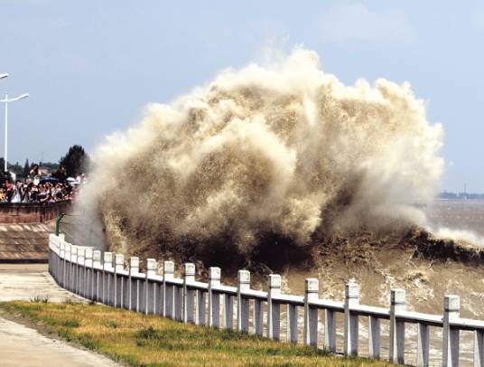 观潮（人教版语文四年级上册课文）