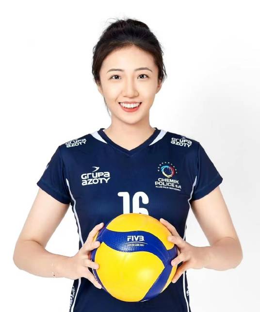 丁霞（中国女子排球运动员，第十四届全国政协委员、教科卫体委员会委员）