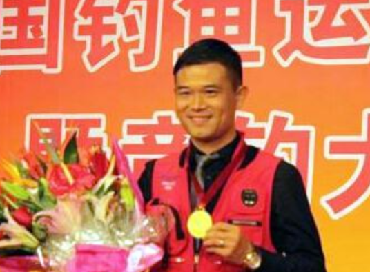 邓刚（著名钓王）