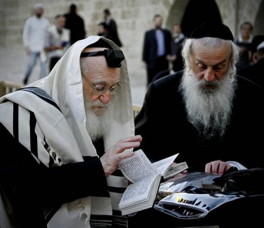 拉比(犹太民族中阶层名)