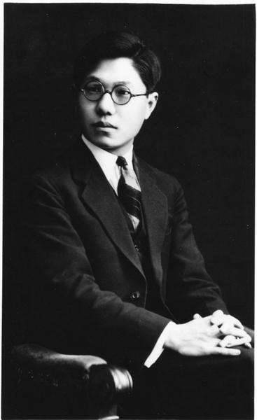 冯至（中国科学院学部委员、瑞典皇家科学院外籍院士、文学家、诗人、翻译家、教育家）