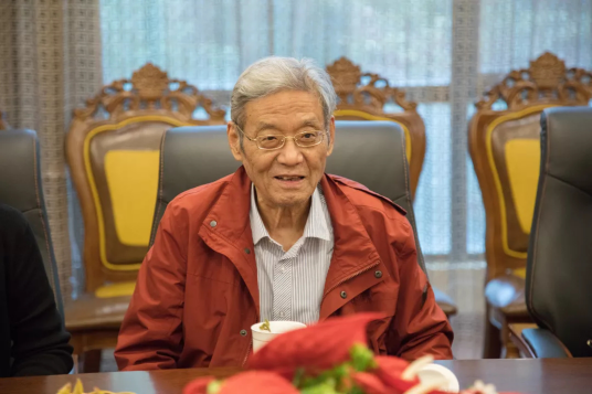 张扬（中国著名作家）