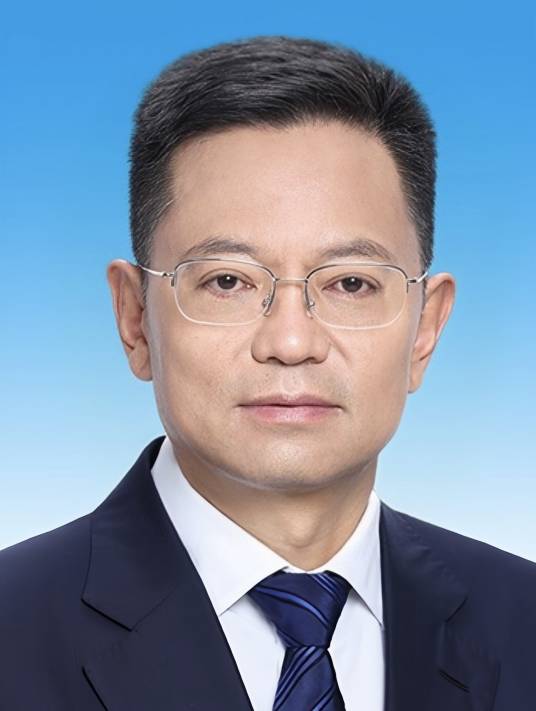 段毅君（国家民族事务委员会副主任、党组成员）