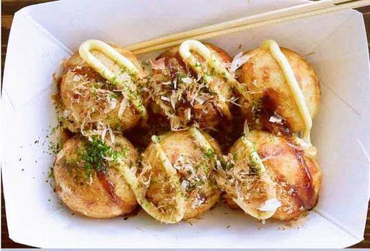 章鱼丸子（金黄鲜美日本特色小吃）