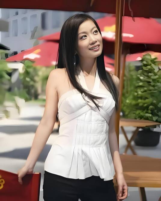 曾子墨（中国内地女主持人、作家）