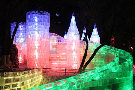 冰灯（冬季民间流传艺术形式）