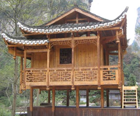吊脚楼（干栏式建筑）