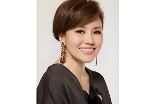 方静（原中央电视台栏目主持人）