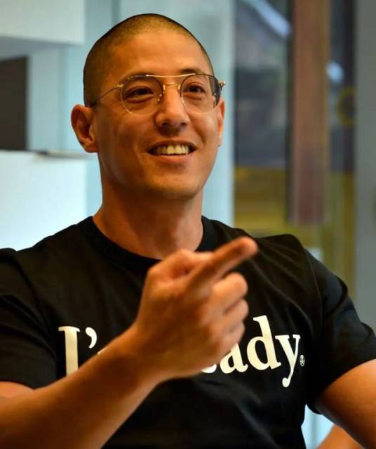 蒋友柏（台湾橙果设计公司董事长）