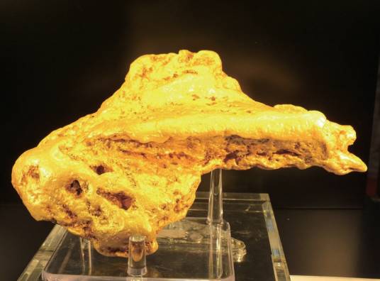 狗头金（粒度大于10mm的天然砂金类块金）