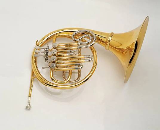 圆号(唇振动气鸣乐器)