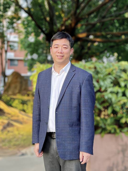 凌云志(衡阳师范学院副教授)