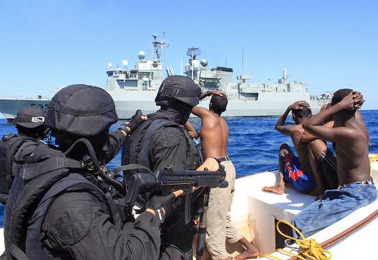 索马里海盗（索马里地区海盗组织）