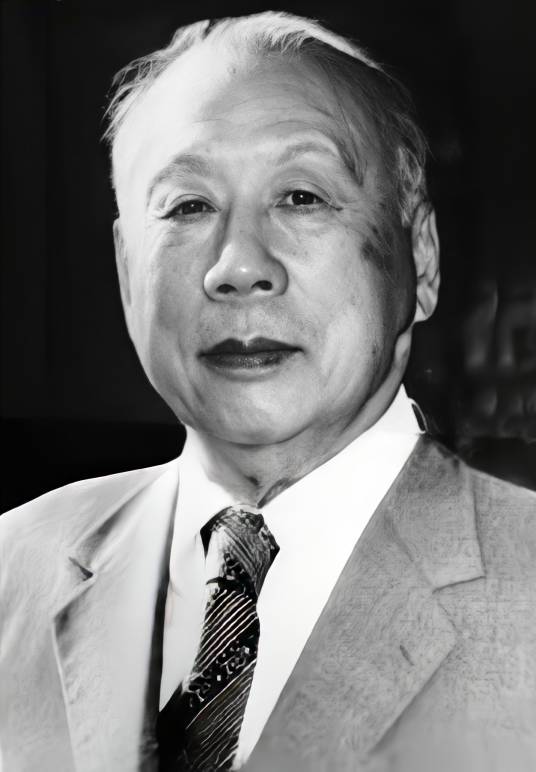 伍修权(陆海空三军院校建设开拓者之一)