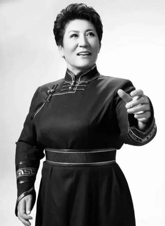 德德玛(中国蒙古族女中音歌唱家)