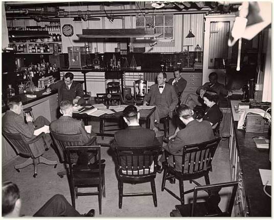 霍桑实验(管理心理学中著名实验)