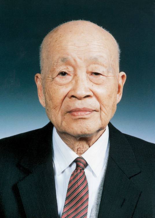苏步青（中国微分几何学派创始人）