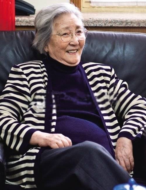 蒋英（中国女高音歌手、声乐教师）