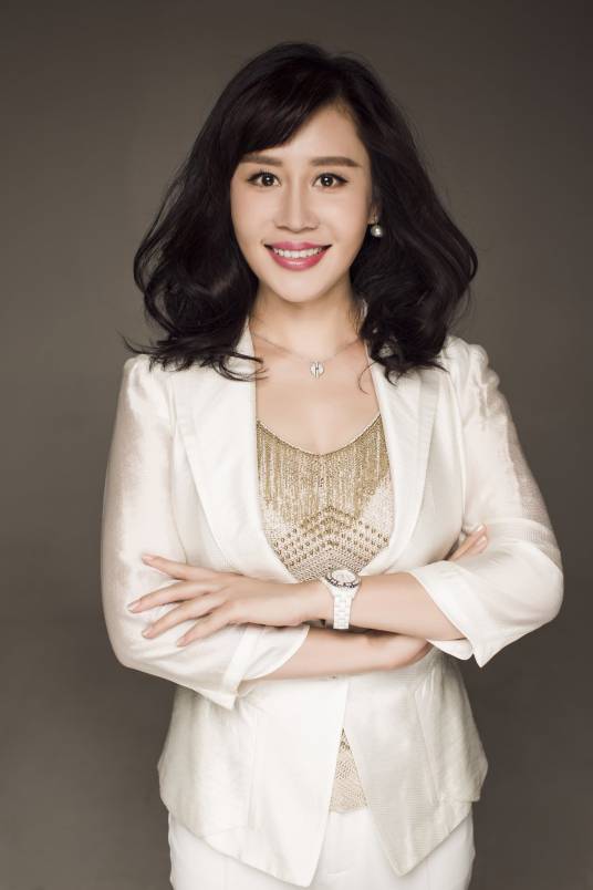 金玲（小米集团MIUI广告销售副总裁、组织部副部长、总干部部副部长）