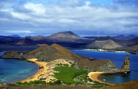 科隆群岛(中太平洋东部厄瓜多尔外海中的岛屿)