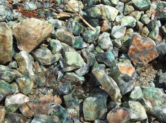 矿石（矿物集合体）