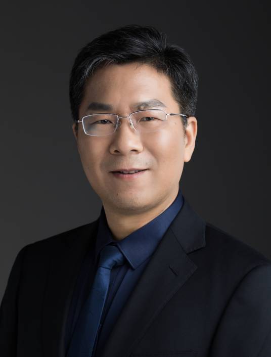 王云鹏（百度集团副总裁、智能驾驶事业群组总裁）