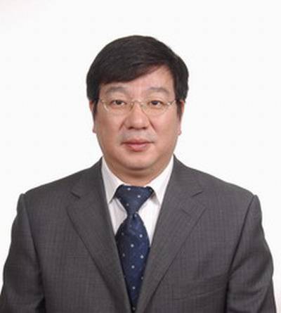 赵东元（复旦大学化学与材料学院院长、教授，中国科学院院士，物理化学家）