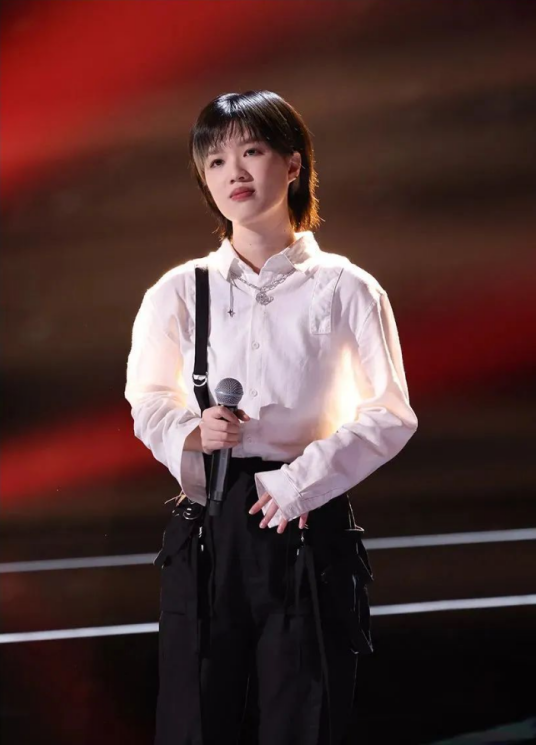 梁玉莹（歌手，《中国好声音2022》全国总冠军）