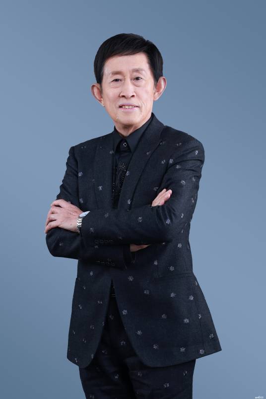 王立群（中国古代文学、中国古典文献学研究专家，河南大学文学院二级教授、博士生导师）