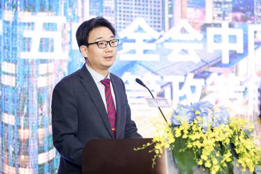杨东（中国人民大学人事处处长）